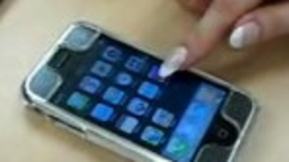 Women With Long Nails Say No To iPhones • Heinz Pulls "Gay-Kiss" Mayo Ad